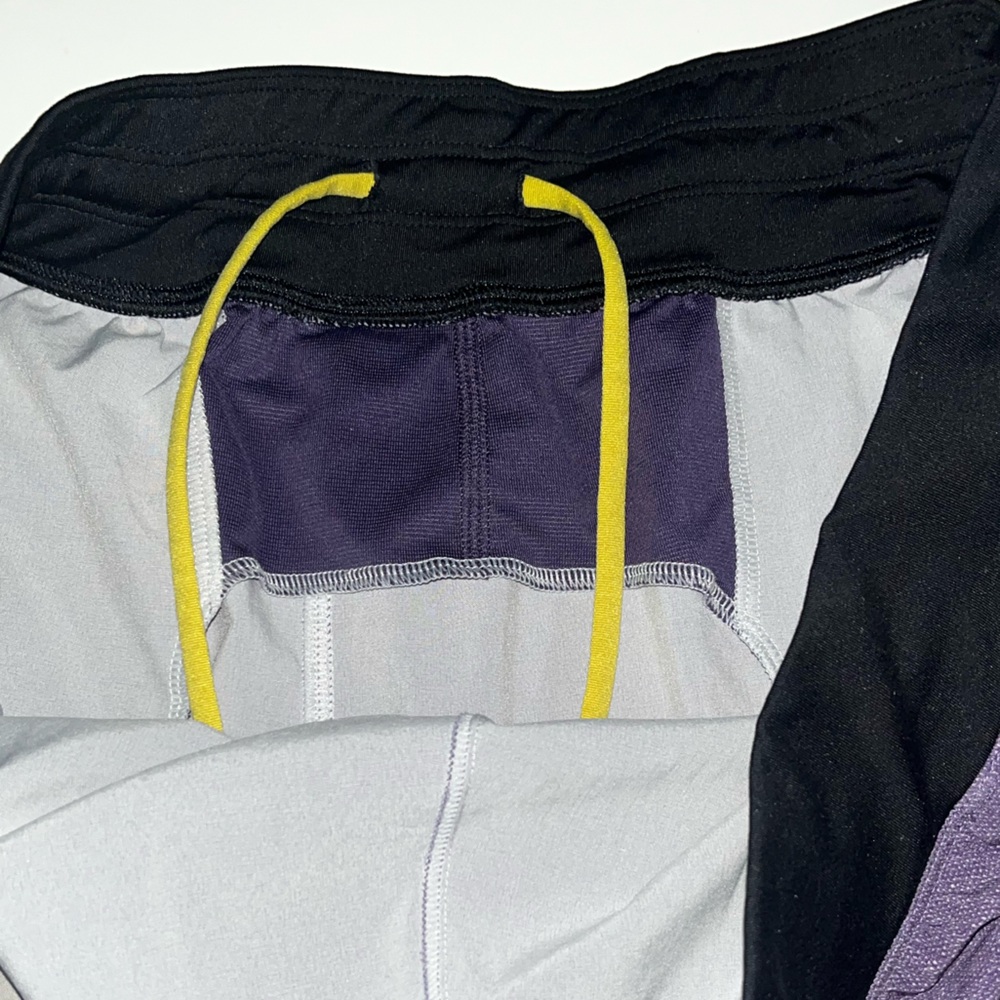 Lululemon Shorts with Yellow Drawstring - Picture 3 of 4